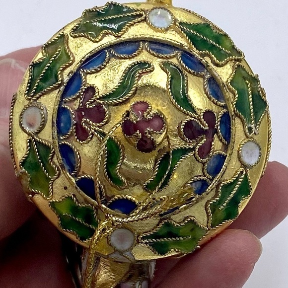 VTG 2” Cloisonné Teapot Christmas Ornament Red and gold Holly Enamel 2.5” tall. - Picture 7 of 10
